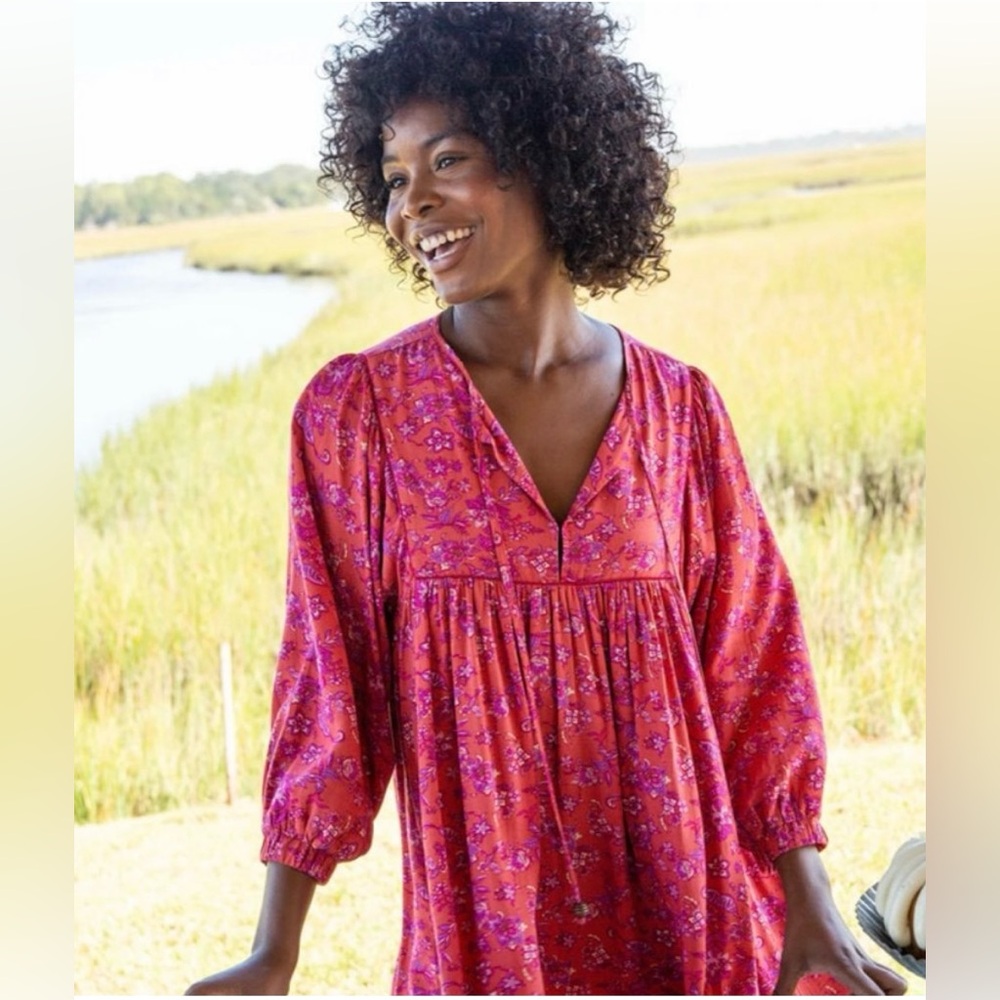 Natural Life pink floral top / tunic - Size Medium